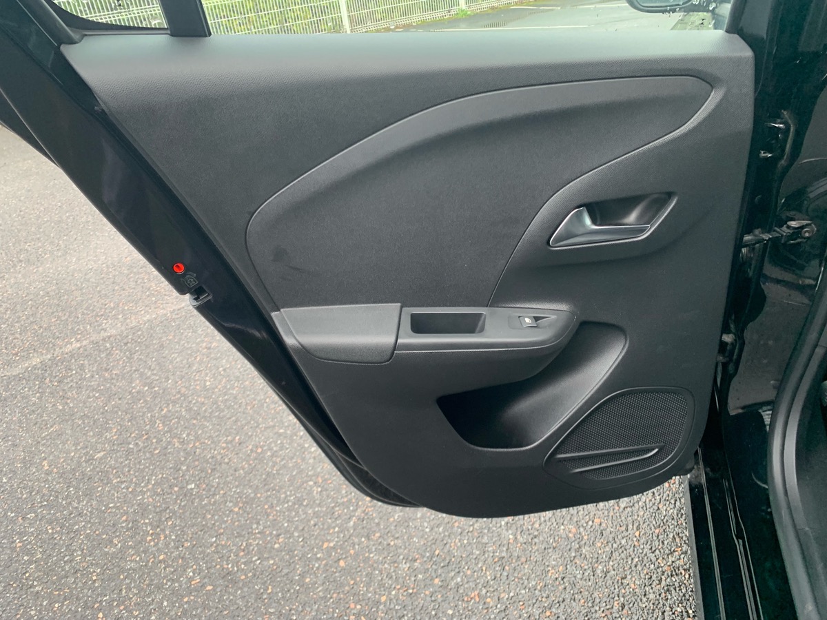 Opel Corsa 100 ch | Elegance business | Caméra recul | Contrôle des angles morts | GPS | Phares LED