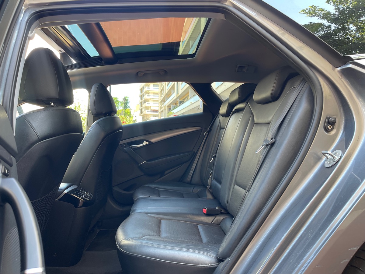 Hyundai i40 SW 1.7 CRDI 136 CV / Toit ouvrant / Barre de Toit / Moteur à Chaine