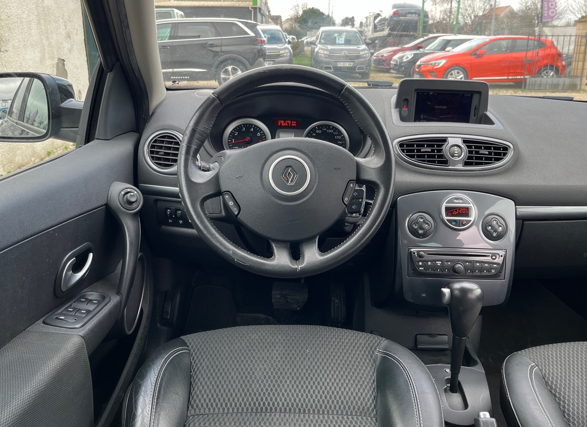 RENAULT Clio 1.6 16V 111 CV / BOITE AUTOMATIQUE