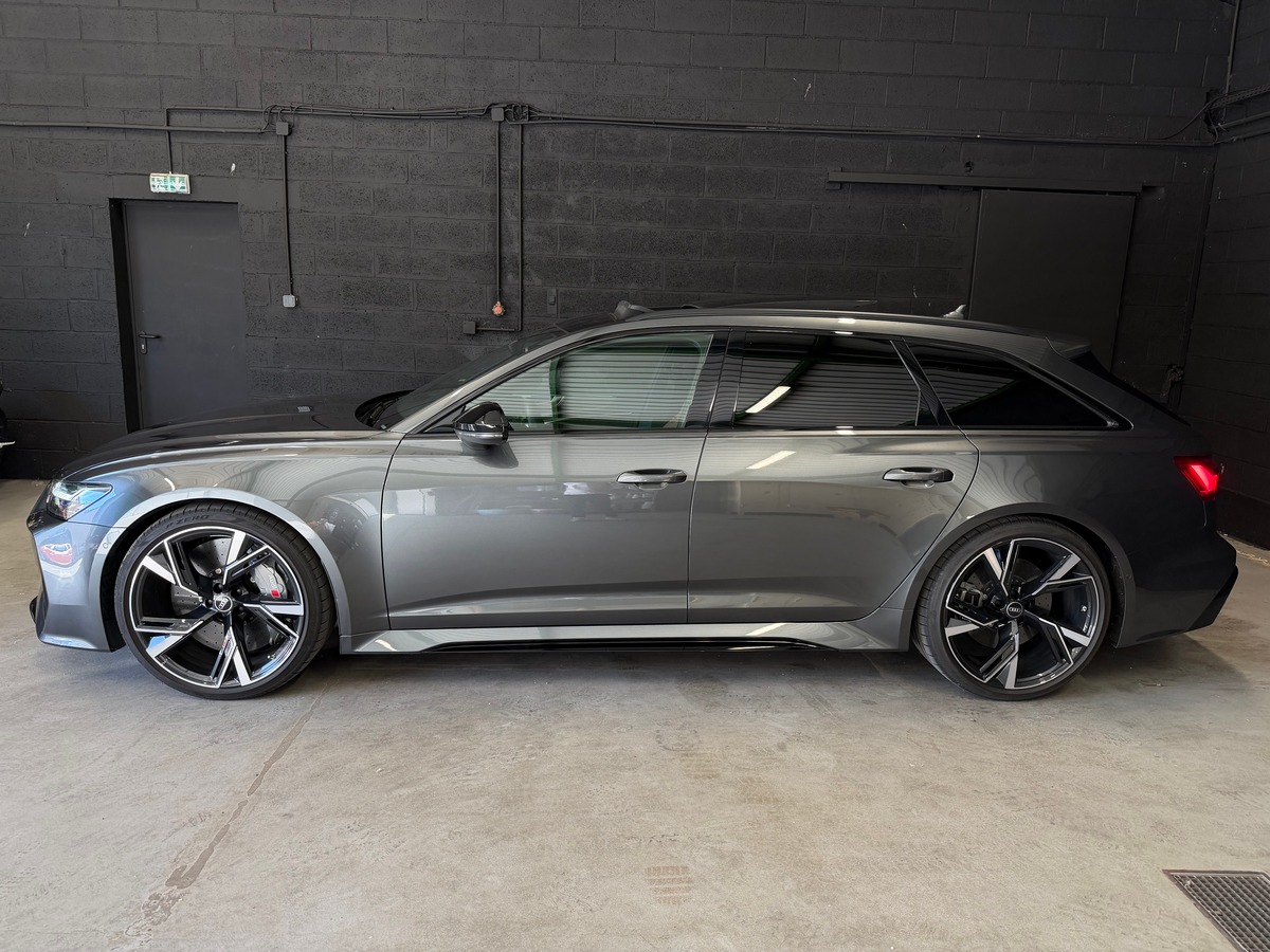 Audi RS6 Avant C8 4.0 V8 600ch FREIN CERAMIQUE / TOIT PANORAMIQUE / SIEGE AV CHAUFFANT VENTILE