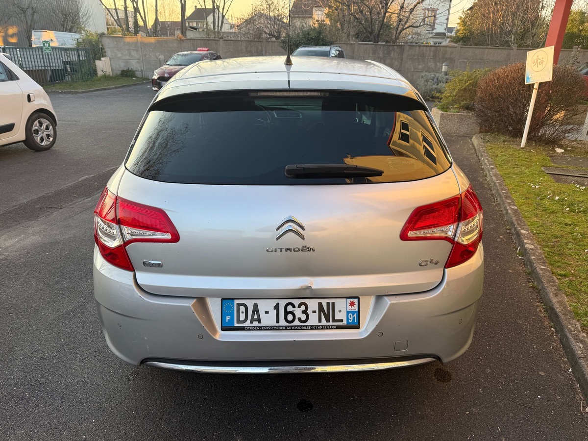 Citroën C4 1.6 e-HDI 115 CV exclusives en 4X CB