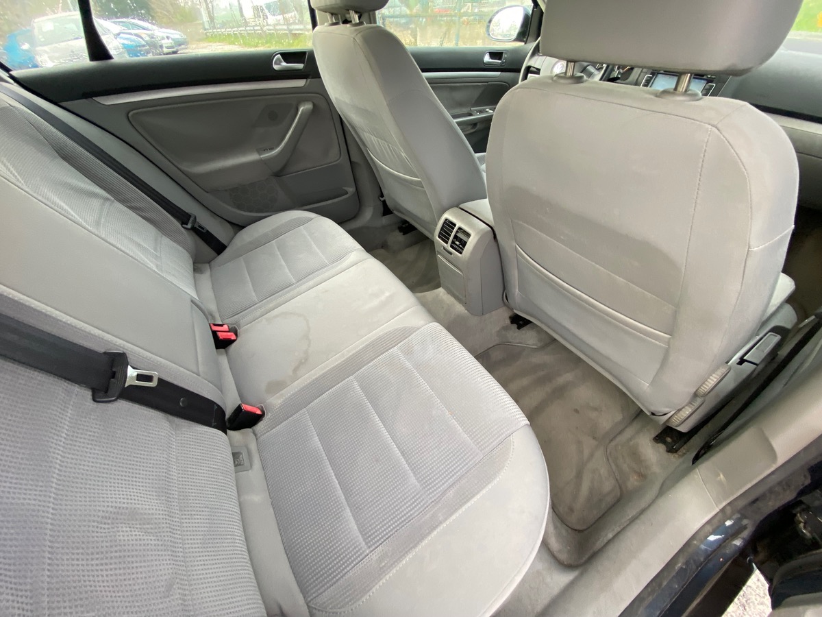 Volkswagen Jetta 2.0 tdi 140cv dsg 209015km