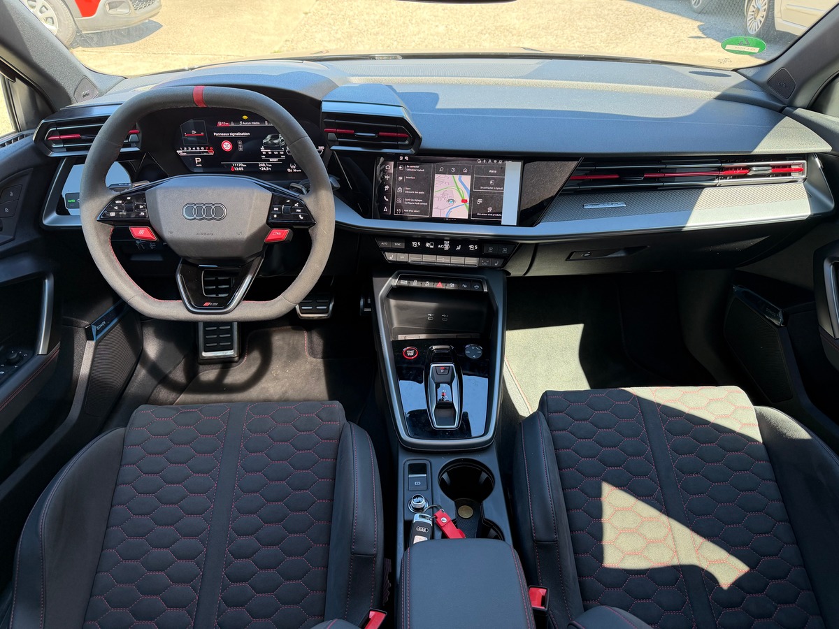 Audi RS3 Sportback 8Y2 Facelift 2.5 TFSI 400ch Quattro BAQUETS CARBONE / TOIT OUVRANT / SONOS 3D