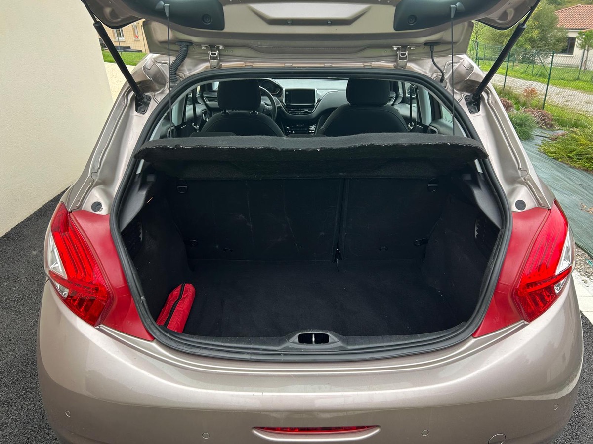 Peugeot 208 1.6 eHDi Allure