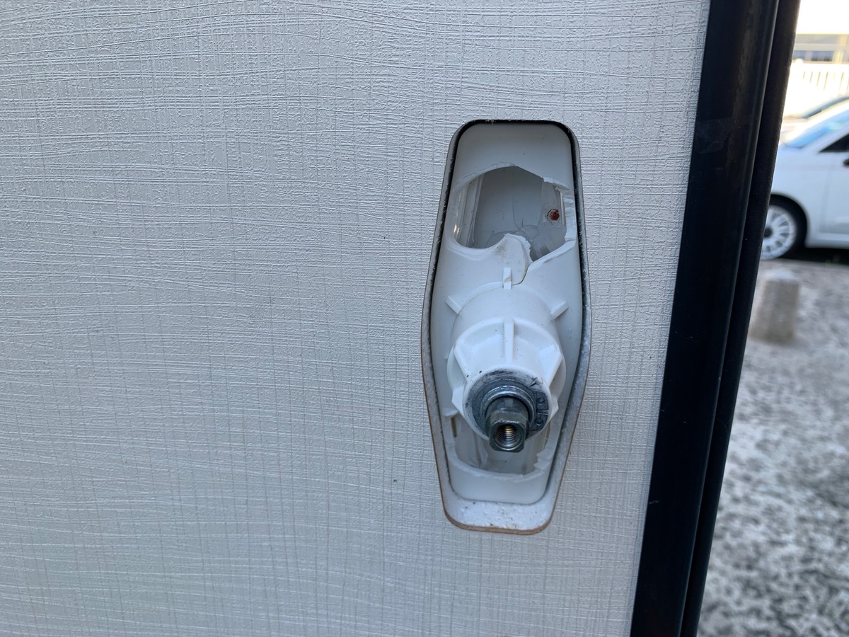 Ford Challenger 155 ch | 2,2 litres | GENESIS 288 EB Profilé | 3 Couchages | Caméra de recul