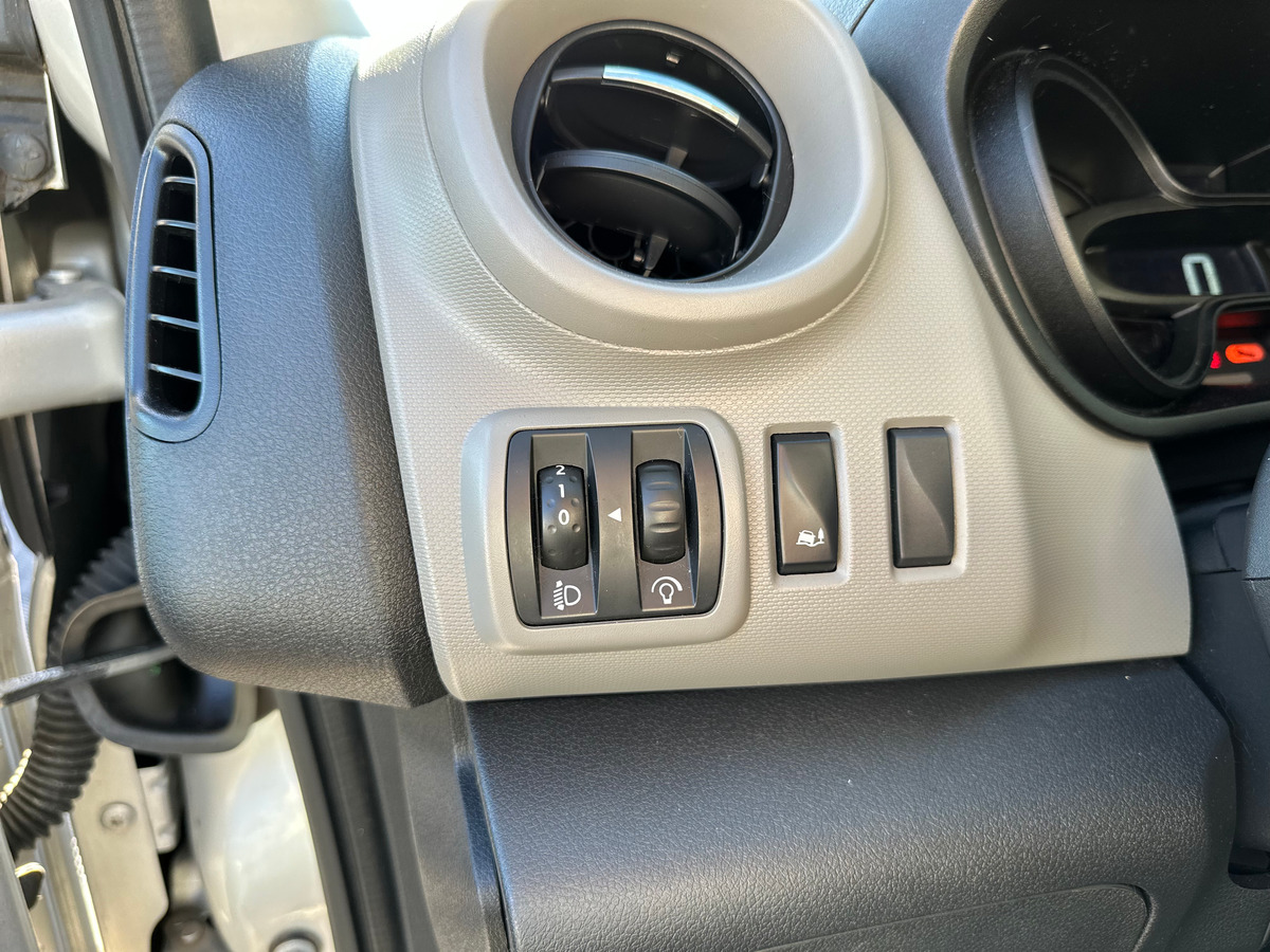 RENAULT Trafic Combi L1 1.6 dCi Energy 125 cv - CAMERA DE RECUL - CLIMATISATION - ECRAN AUTORADIO
