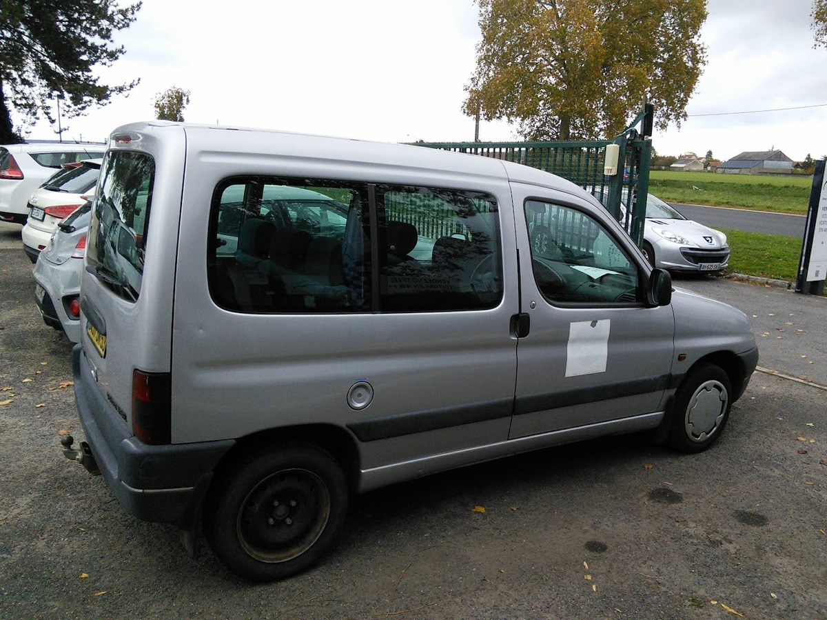 Peugeot Partner 1.8 i Break 90cv 5 PLACES