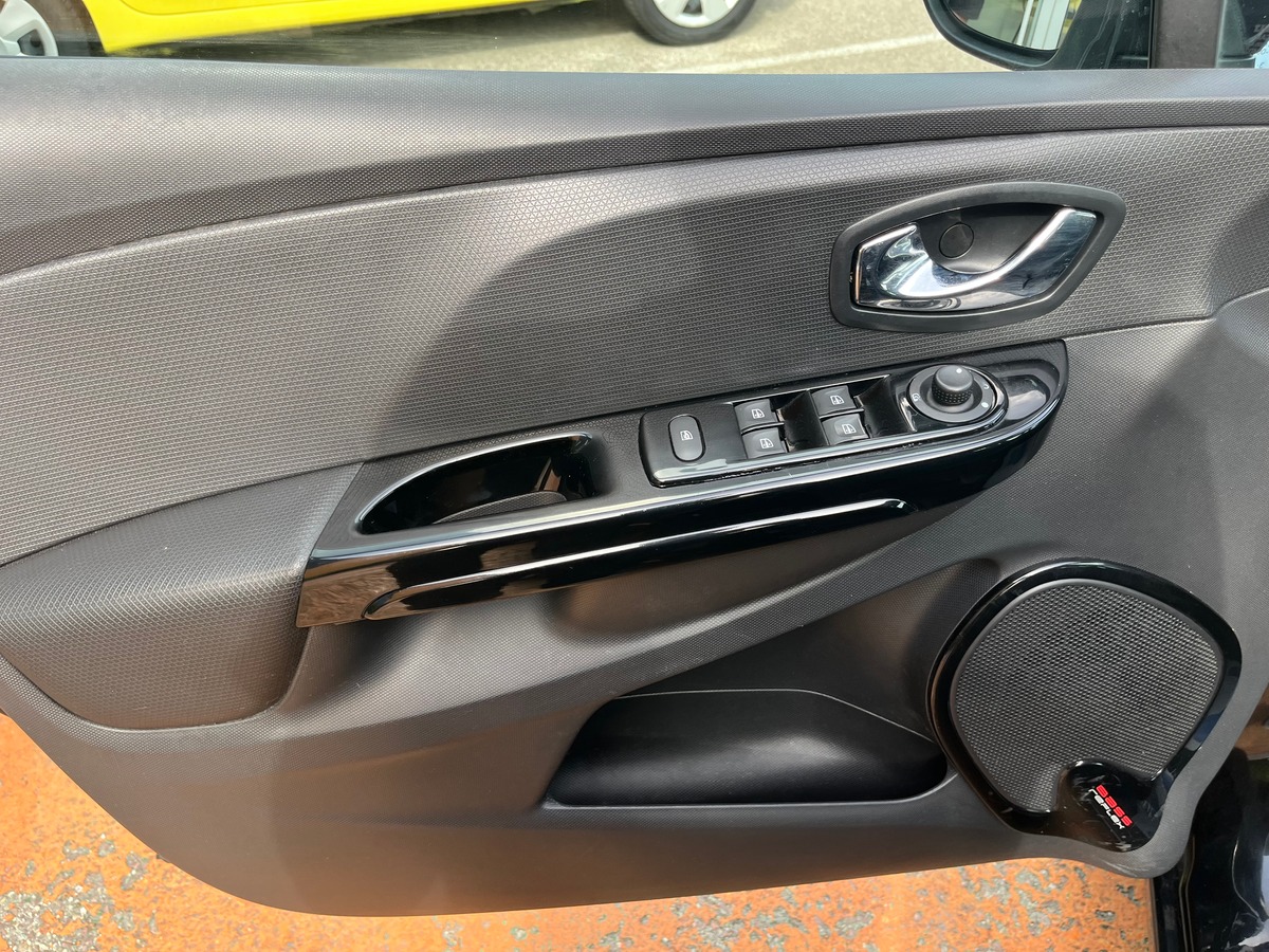 RENAULT Clio IV 0.9 TCe eco2 90 ch