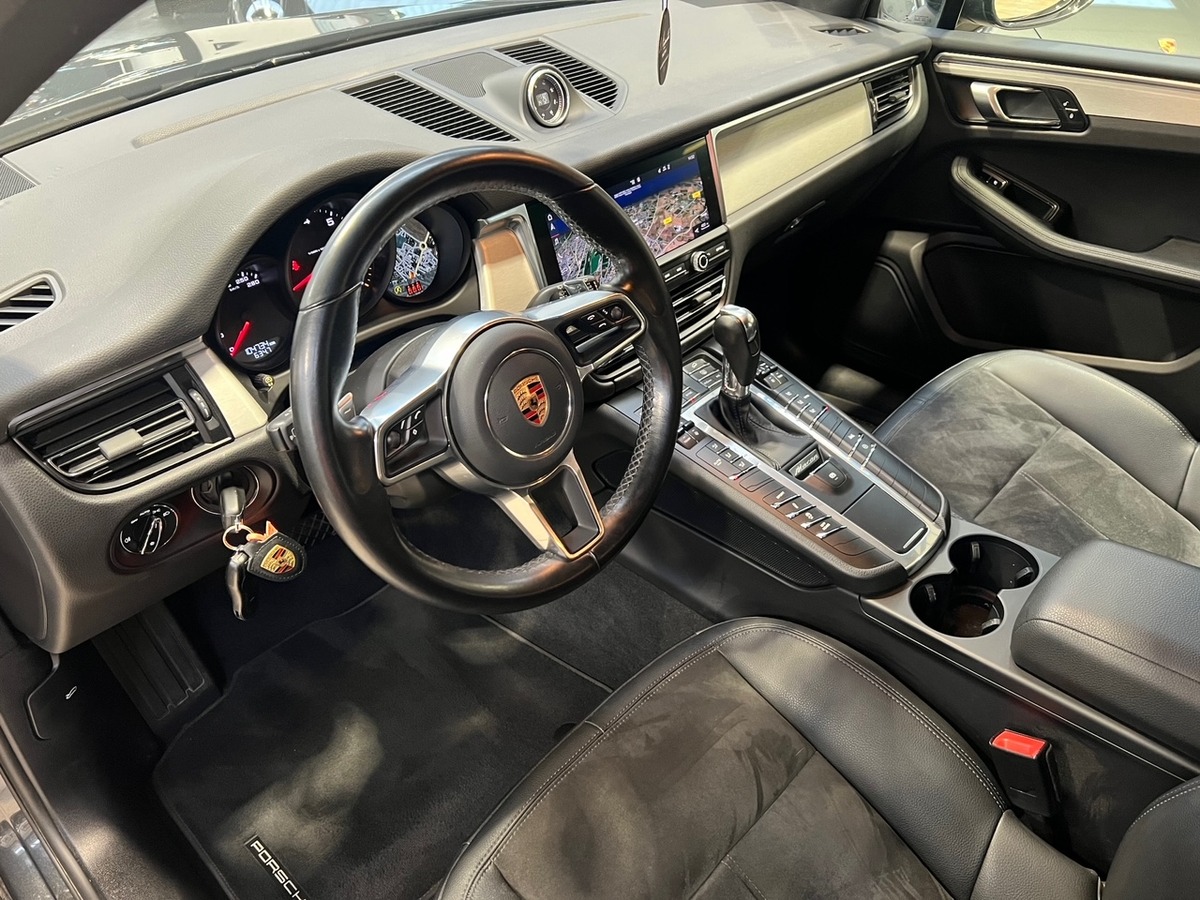 Porsche Macan (2) 2.0 245 PDK7