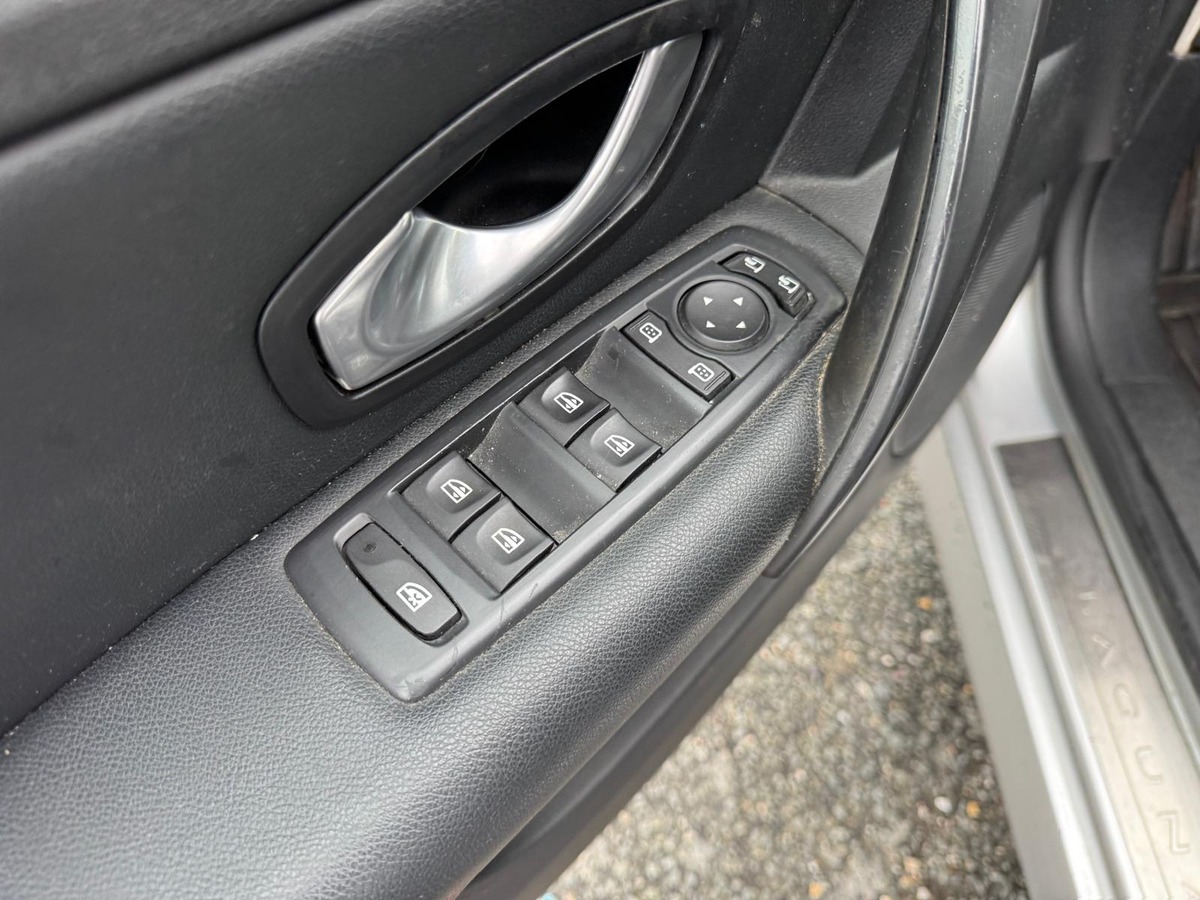 RENAULT Laguna III 2.0 turbo boite automatique Privilège - Garantie
