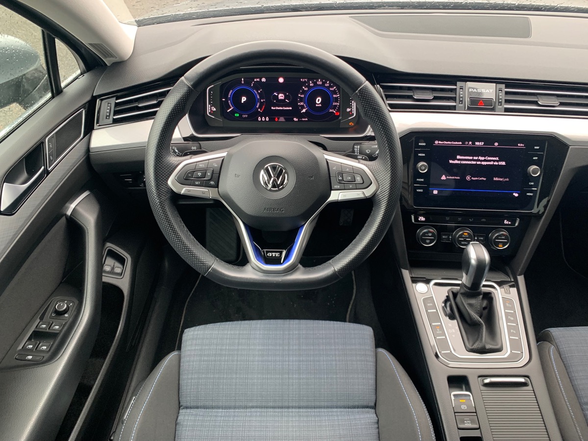 Volkswagen Passat 218 ch | GTE | Combiné instruments digital | Assistant Feu de Route