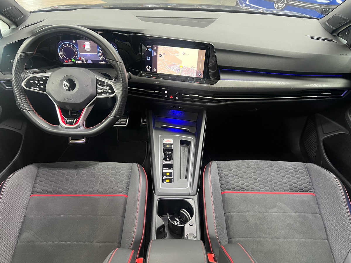 Volkswagen Golf VIII GTI CLUBSPORT 2.0 TSI 300 ch DSG7 + attelage amovible
