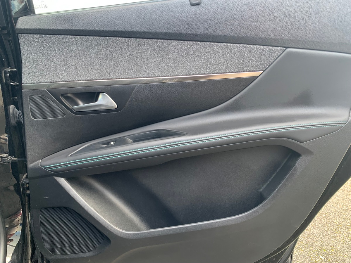 Peugeot 5008 130 ch | 7 Places | Allure Pack | Apple Car Play et Android Auto | Caméra de recul