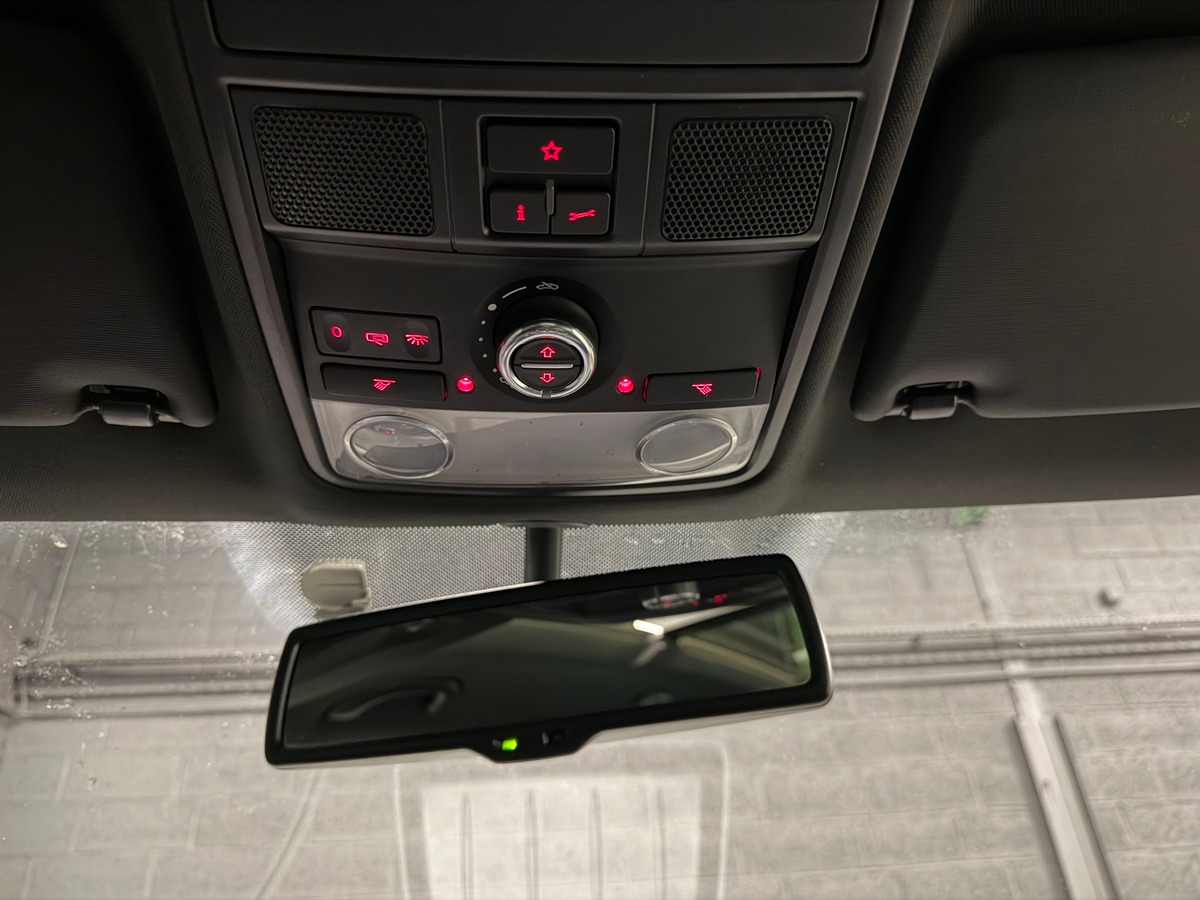 Volkswagen Tiguan 2.0 TDI R LINE TOIT PANORAMIQUE OUVRANT / CAMERA DE RECUL