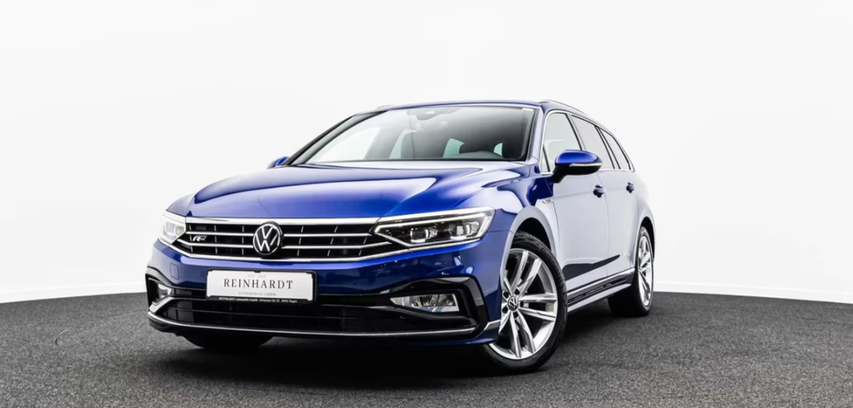 Volkswagen Passat SW VIII 2.0 TDI EVO 200ch R-Line 4Motion DSG7 Bleu Lapiz Attelage