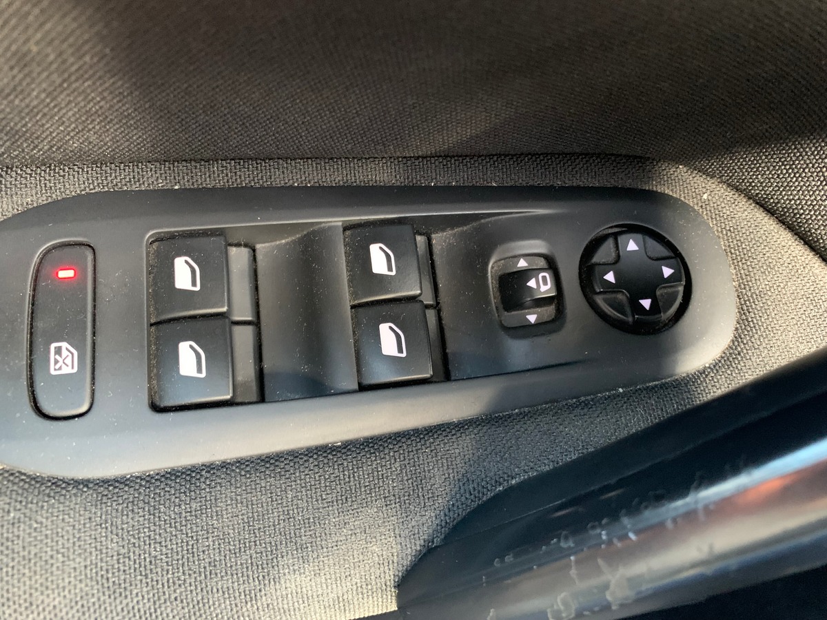 Peugeot 308 SW 100 ch | Allure | Caméra recul | GPS | Régulateur de vitesse adapatatif | Bluetooth