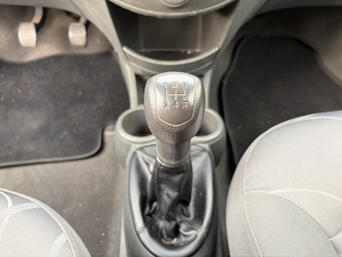 Chevrolet Spark Phase 2 1.0 68 cv IDÉAL JEUNE PERMIS - CLIMATISATION - PRISE USB