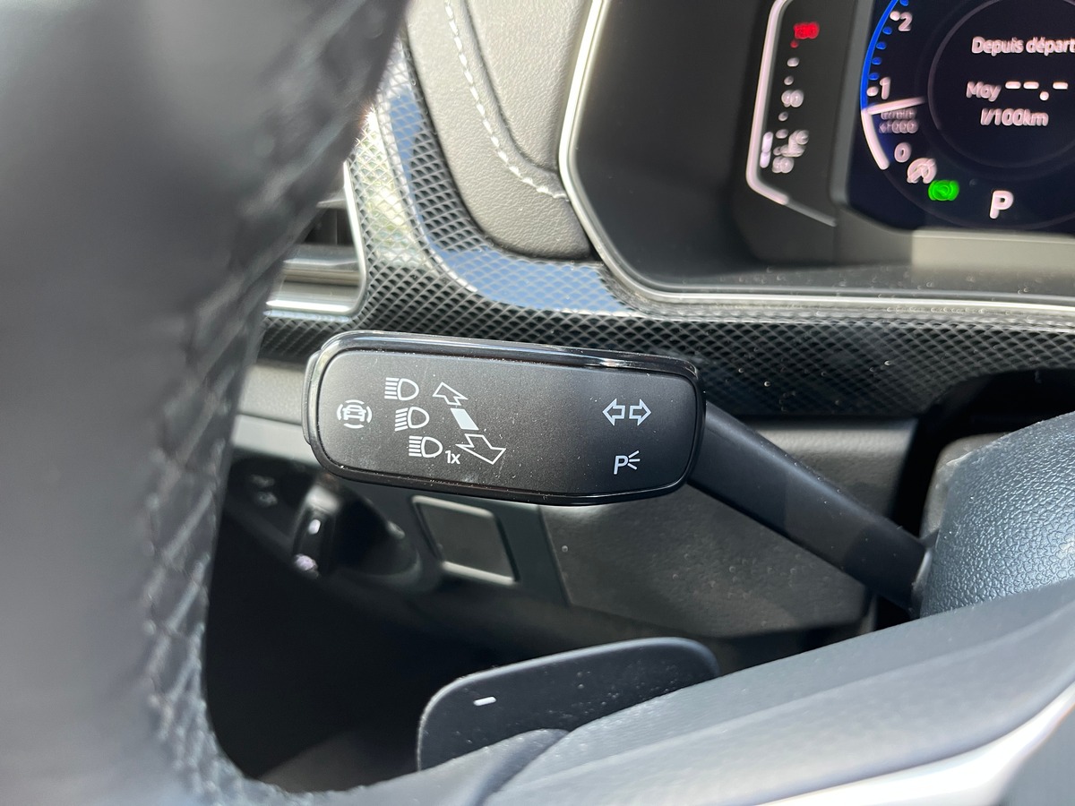 Volkswagen T-Cross R-line 1.5 TSI 150ch DSG7, VIRTUAL COCKPIT, CAMERA, REGULATEUR ADAPTATIF,