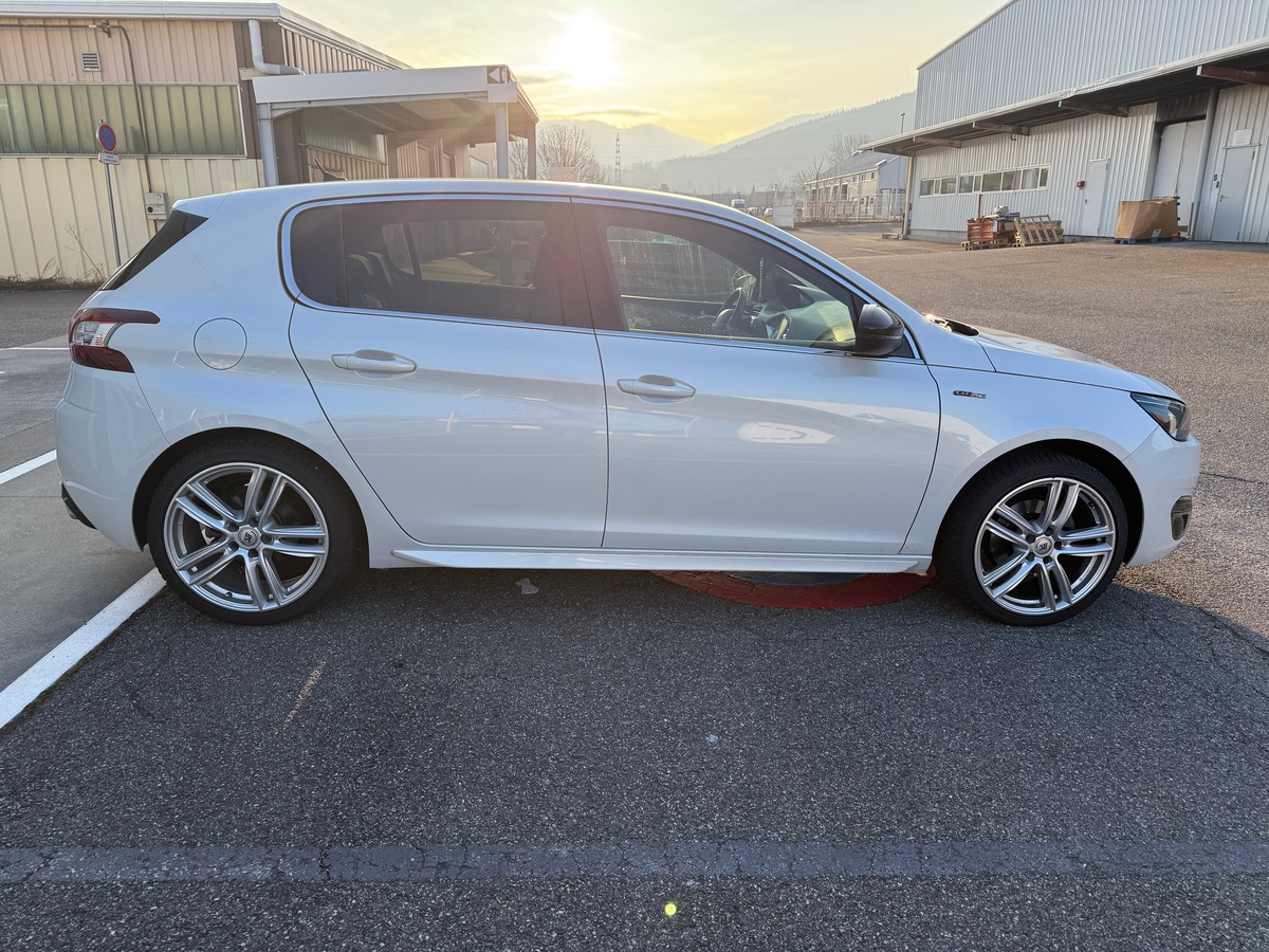 Peugeot 308 1.2L PureTech 130ch Gt line S&S, courroie remplacée