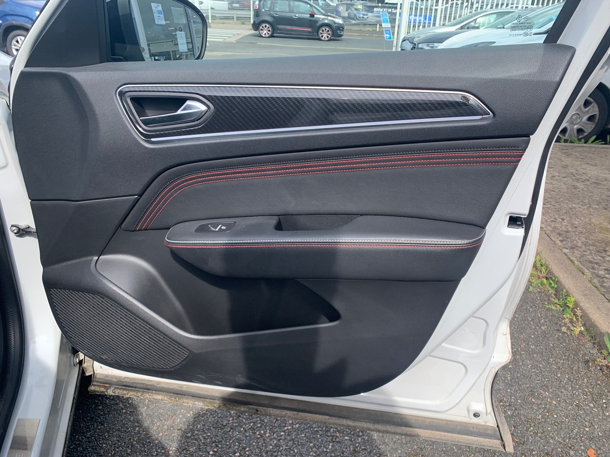 RENAULT Arkana 145 ch | RS Line | Apple car Play Android Auto | Caméra de recul | Siéges électriques