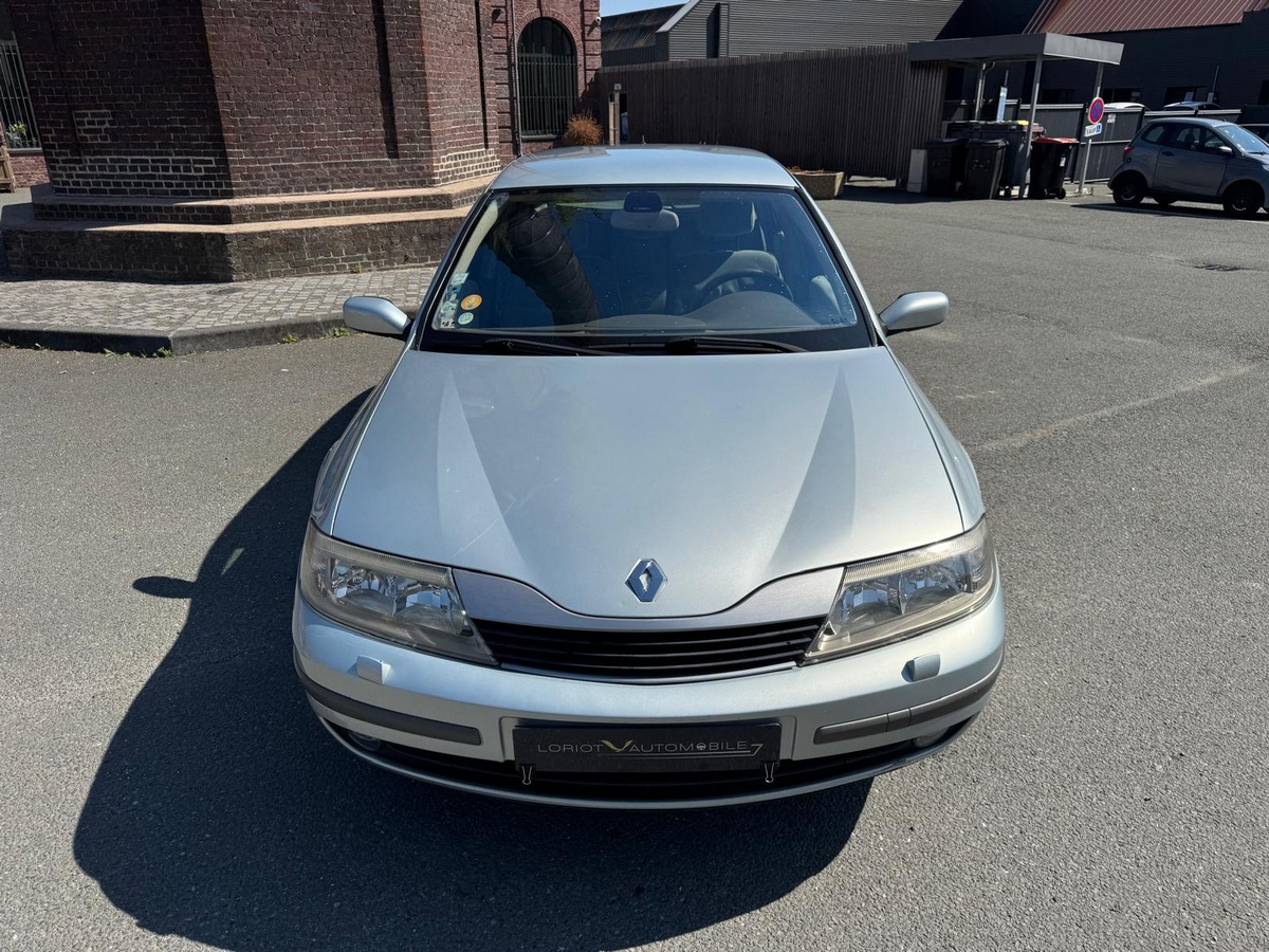 RENAULT Laguna 2.0 IDE 140 - BREAK PRIVILEGE - DISTRIBUTION NEUVE - GARANTIE