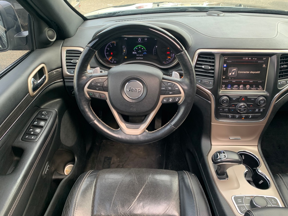 Jeep Grand Cherokee 250 ch | Overland | Toit ouvrant panoramique | Caméra de recul | Attelage