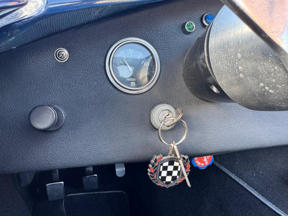 AC Cobra 289 FIA 6.4/390 Edelbrock 450cv - Restauré