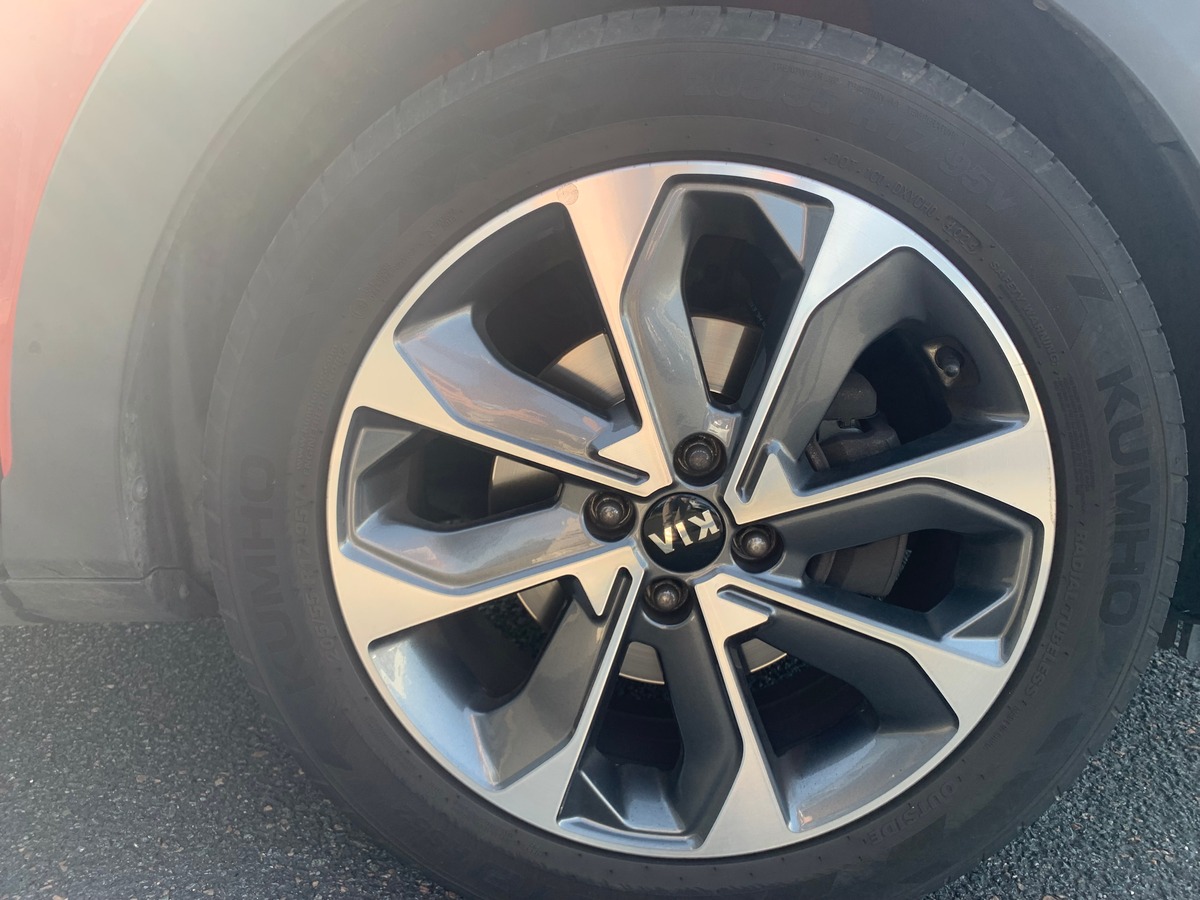 Kia Stonic 120 ch | Premium | Caméra recul | Régulateur vitesse | Apple car Play | Siéges chauffants
