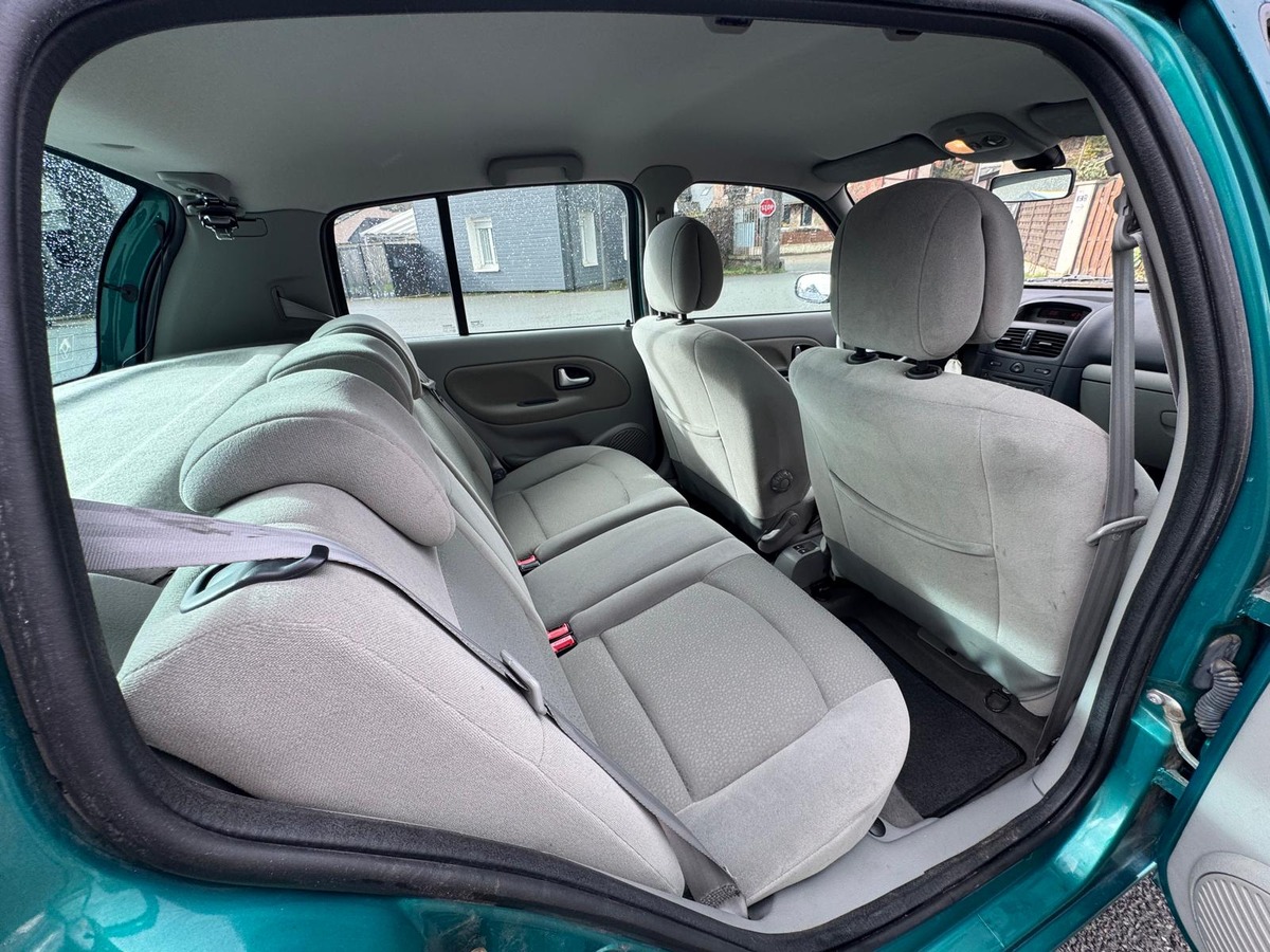 RENAULT Clio II 1.4  98CV Dynamique boite automatique - Garantie