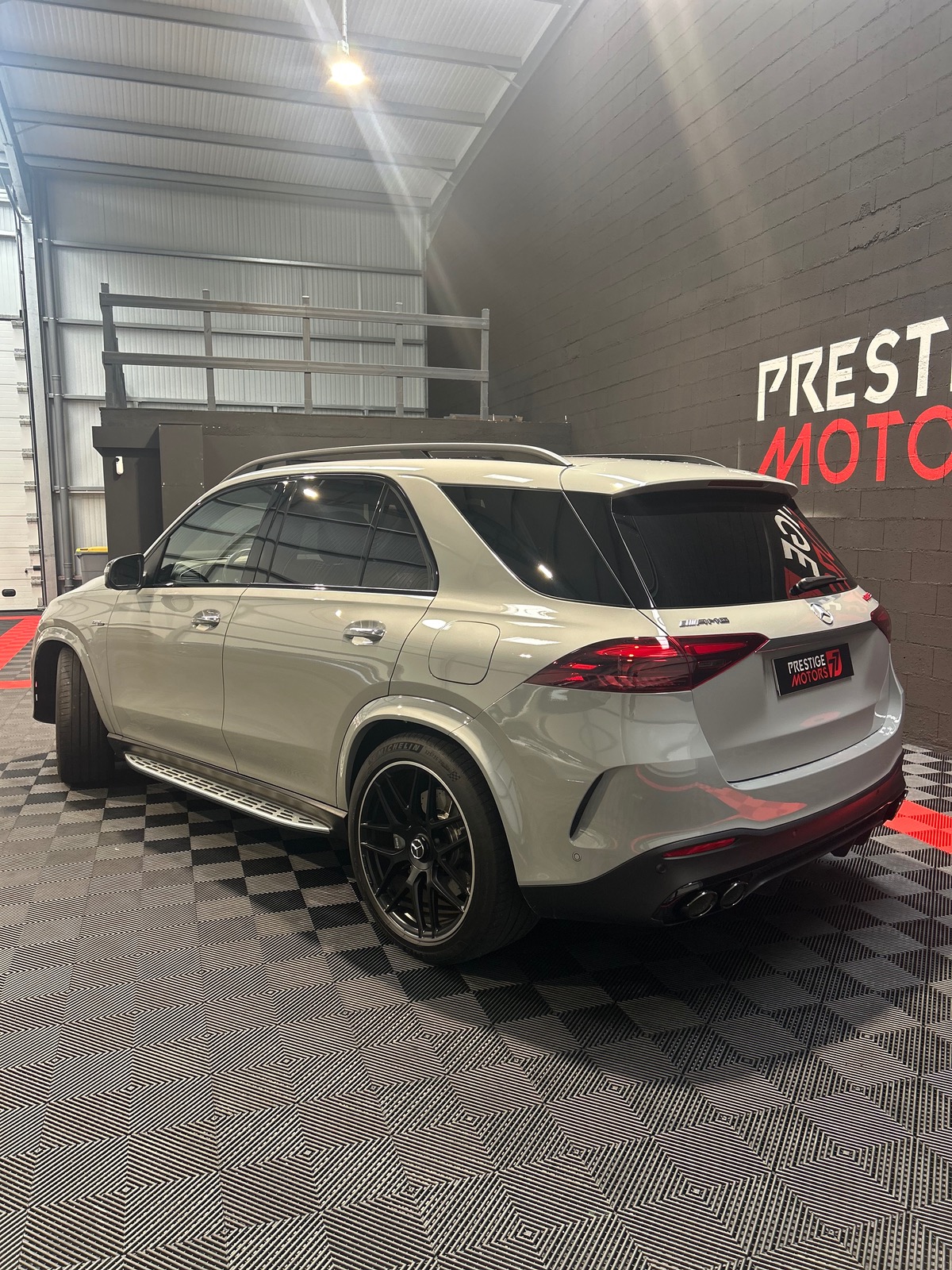 Mercedes Benz GLE 53 AMG / HYBRID / 4MATIC+ / 9G-TRONIC