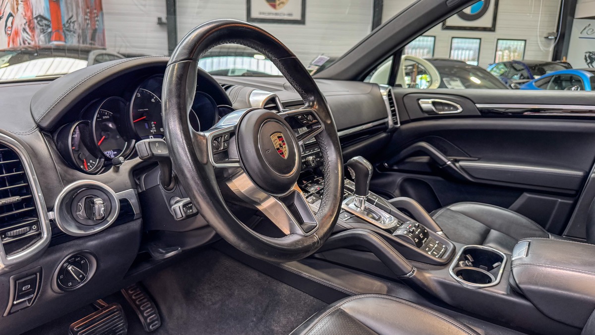 Porsche Cayenne II 3.0 V6 D 262 TIPTRONIC / TO /ENTRETIEN A JOUR 