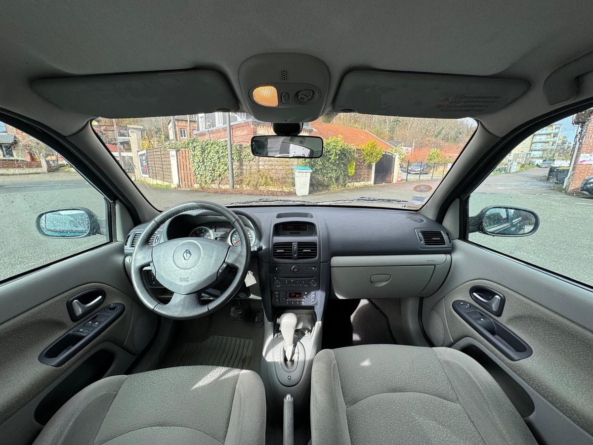 RENAULT Clio II 1.4  98CV Dynamique boite automatique - Garantie