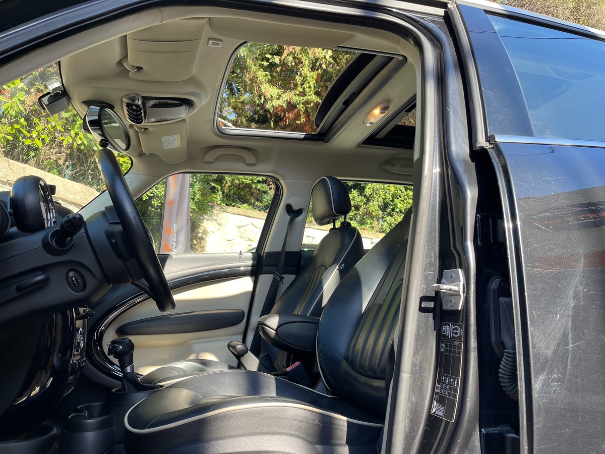Mini Countryman Cooper 1.6 i 115 CV / Toit Ouvrant / Intérieur Cuir / GPS / Boite Auto