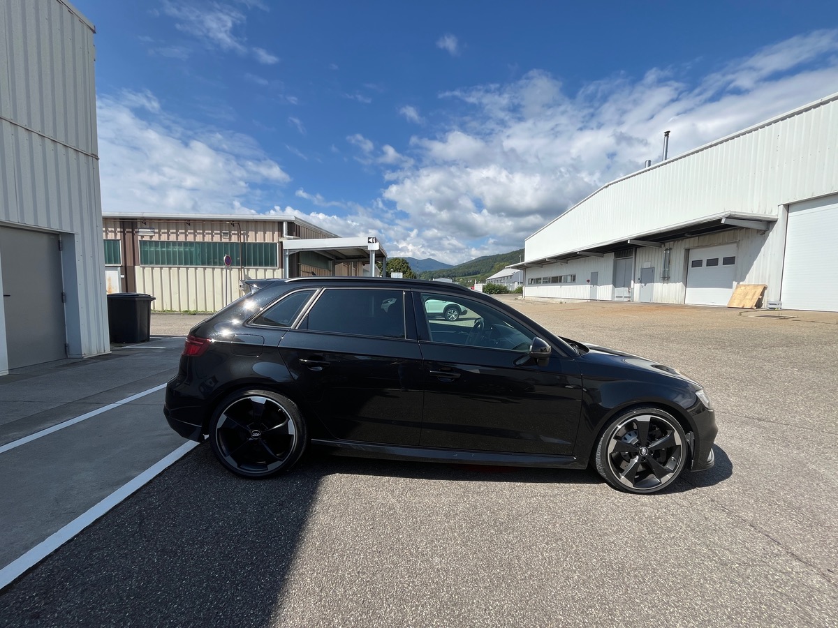 Audi RS3 SPORTBACK 2.5 TFSI 400 QUATTRO S TRONIC, Suivi complet, Toit panoramique, Matrix LED, B&O