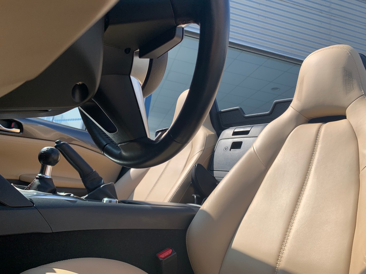 Mazda MX-5 130 ch | Cherry Top | Caméra recul | Régulateur vitesse | Siéges chauffants | Audio BOSE