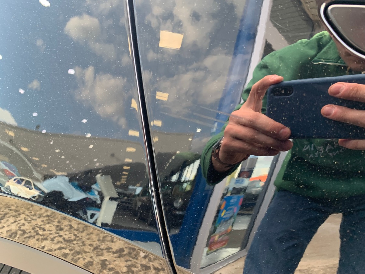 Tesla Model Y 275 chevaux | Premiére MAIN | Standard | Toit panoramique | Cuir | Siéges électriques