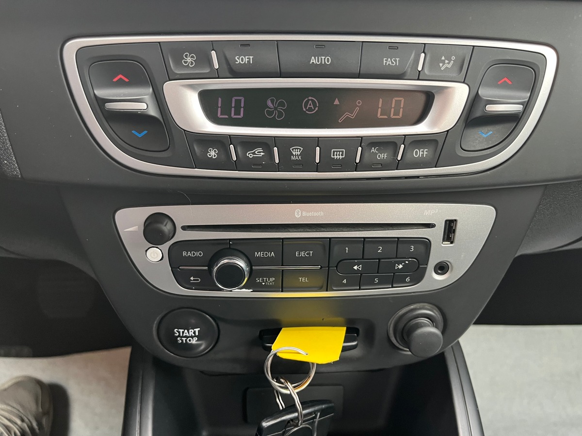 RENAULT Megane III Phase 2 Estate 1.5 dCi 110 CH