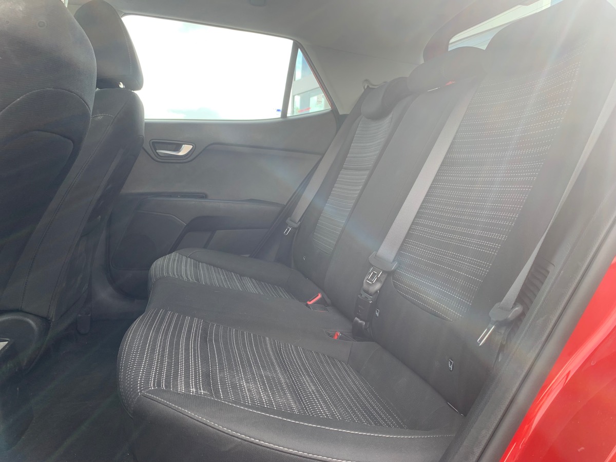 Kia Stonic 120 ch | Active | Caméra recul | Apple Car Play | Entretiens et Garantie constructeur