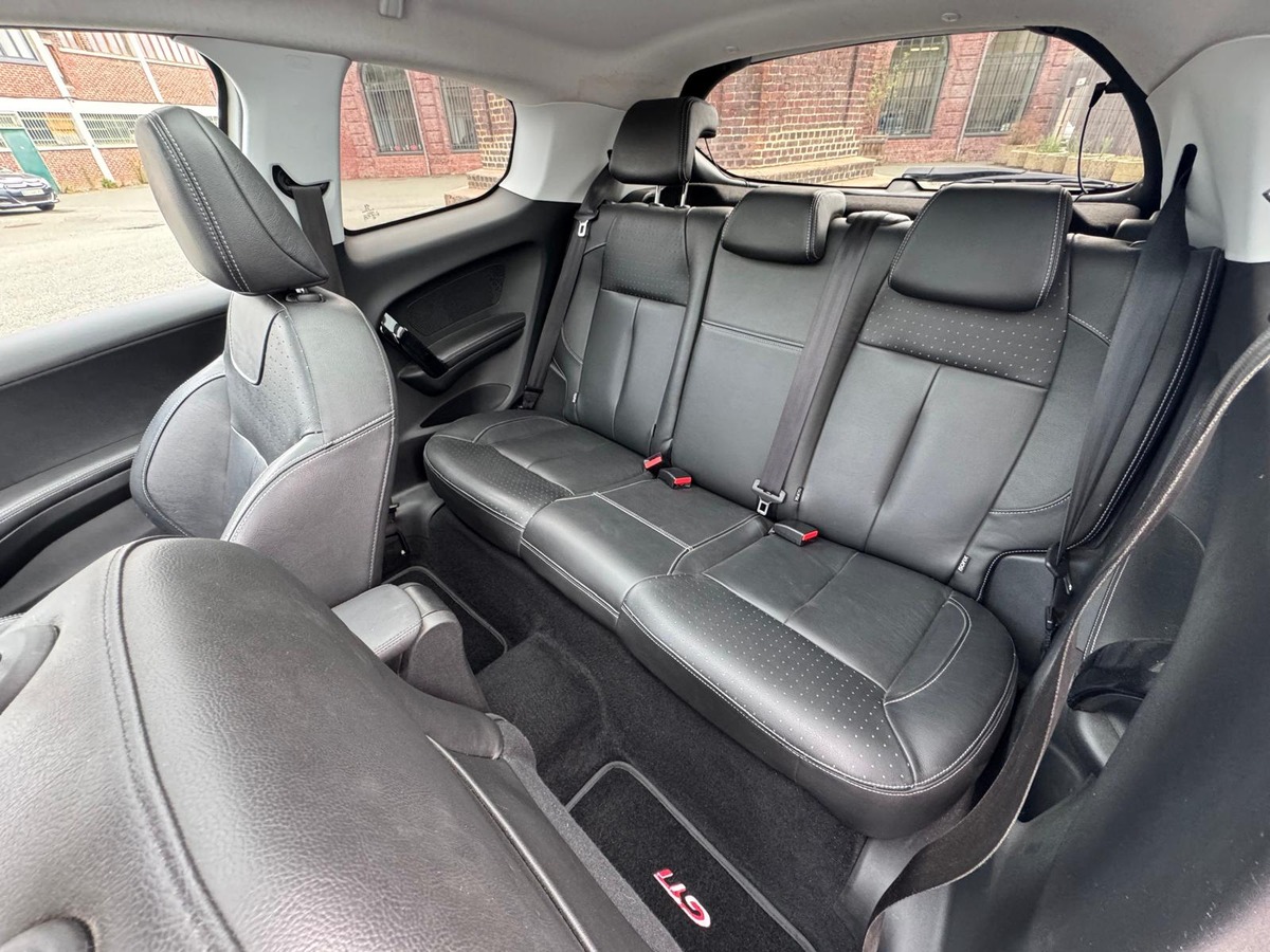 Peugeot 208 1.6 e-HDi 115cv Allure - Garantie