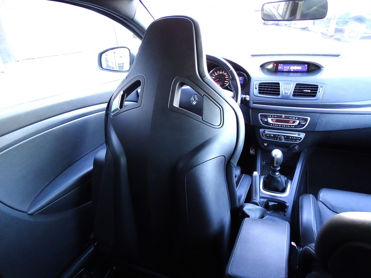 RENAULT Megane Coupé III (D95) 2.0T 265ch RS TROPHY