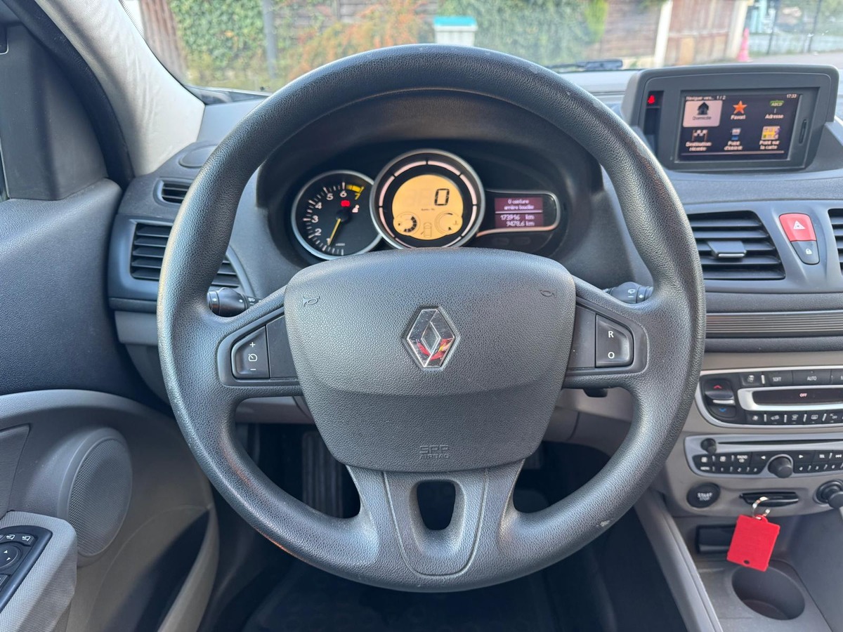 RENAULT Megane III 1.6 E85 (Flexfuel) 110cv Carminat Tom Tom  - Garantie