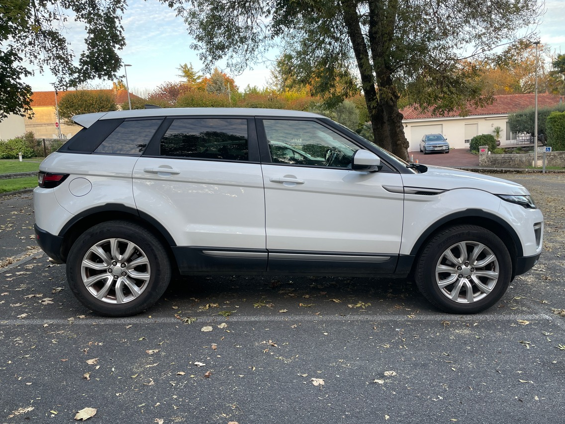 LAND ROVER EVOQUE 2.0 ed4 150 BVM Business - Historique Entretien complet