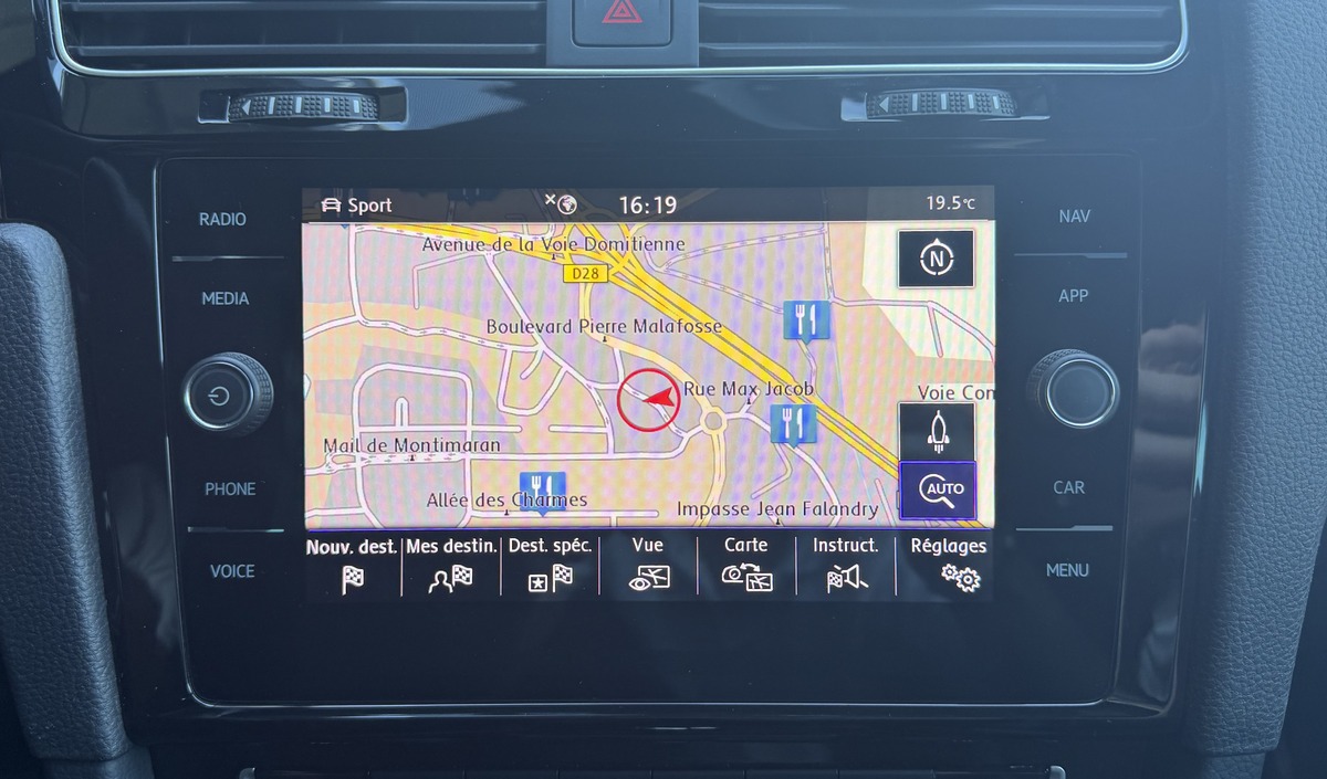 Volkswagen Golf VII - TCR / CarVertical / Echappement Akrapovic / Apple Carplay / Caméra