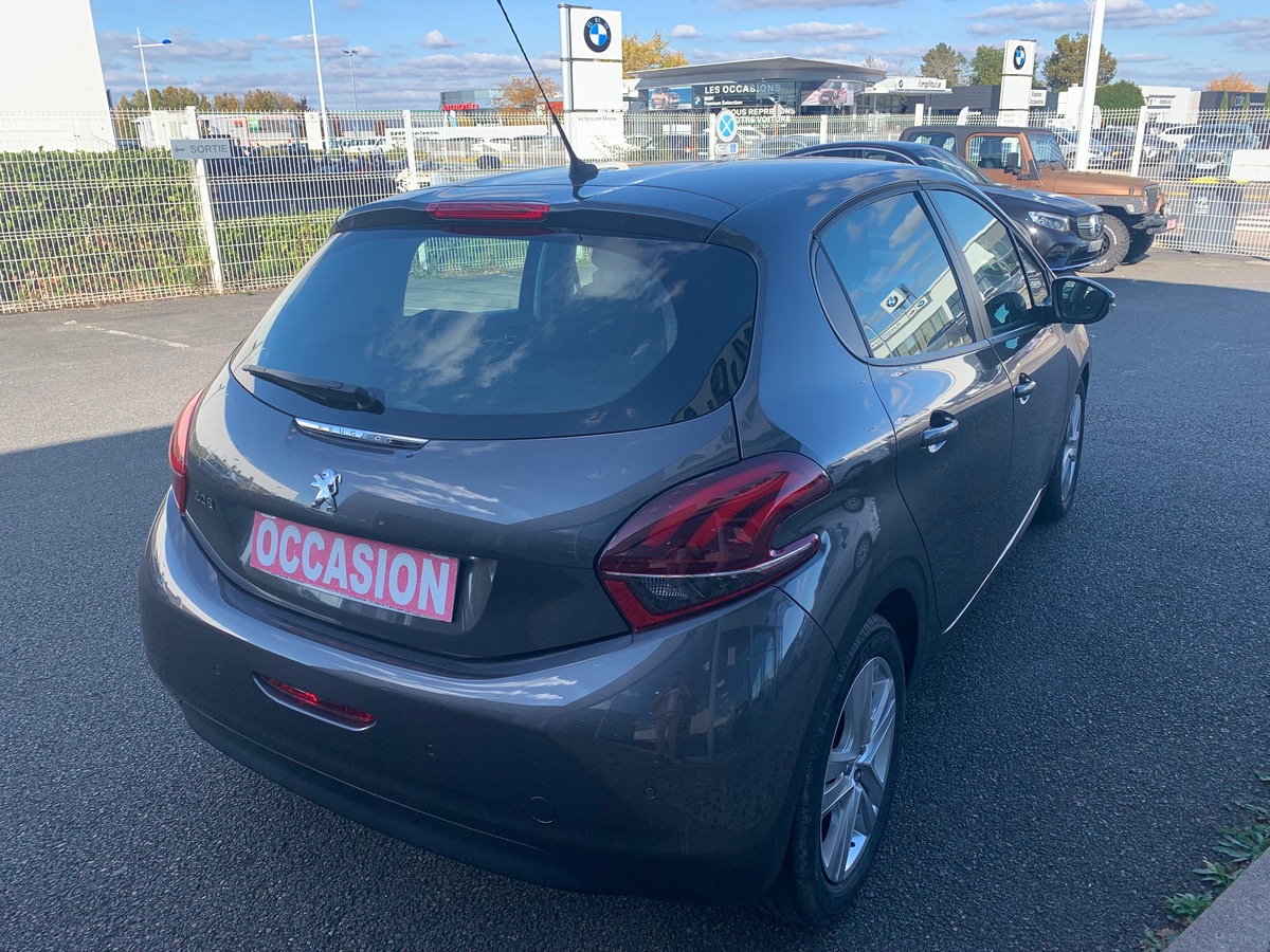 Peugeot 208 82 | Signature | kit distribution fait à 9148 kms en 01/2025 | Suivi entretien Peugeot