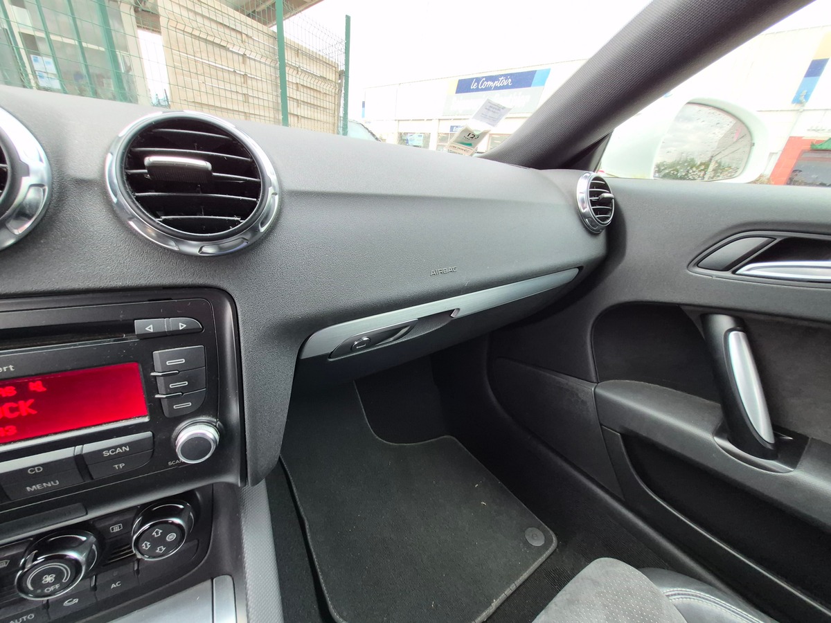 Audi TT 1.8 TFSI 160 S LINE