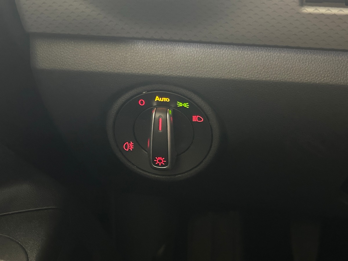 Volkswagen Up! 5 portes Phase 2 1.0 i 65 cv - GARANTIE