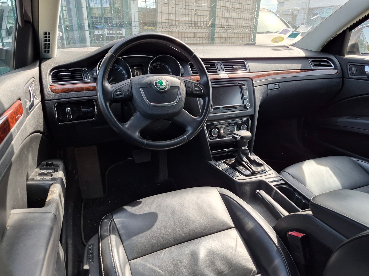 Skoda Superb Combi II 2.0 TDI 170 CR FAP PRAHA DSG