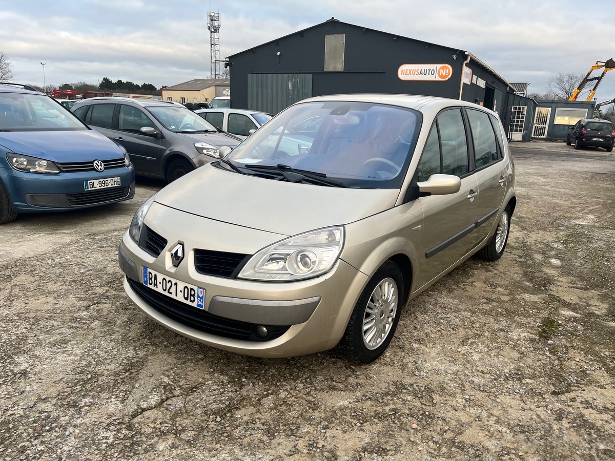 RENAULT Scenic 2.0i 119590km