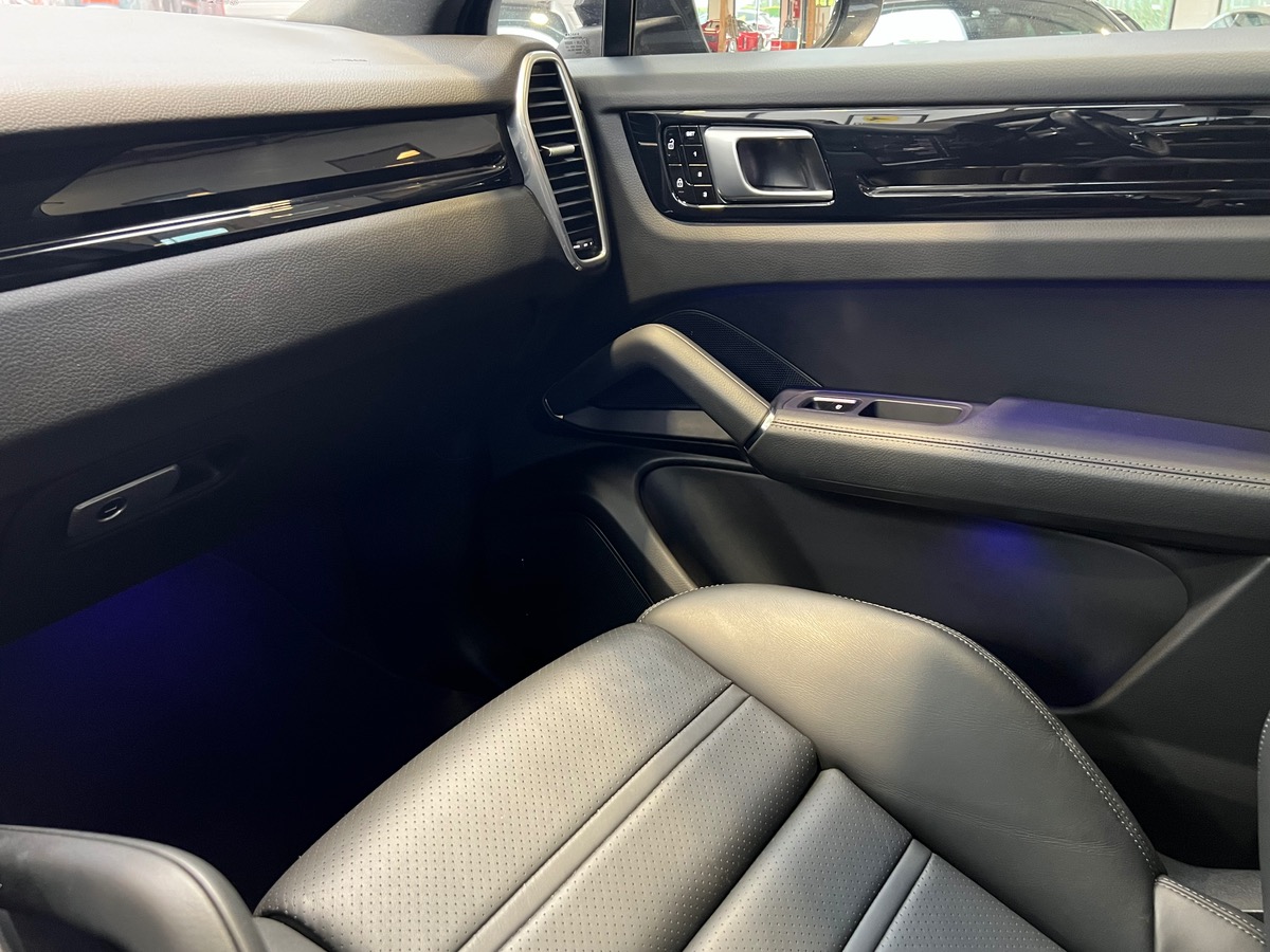 Porsche Cayenne Coupé III 3.0 V6 462 E-Hybrid zz
