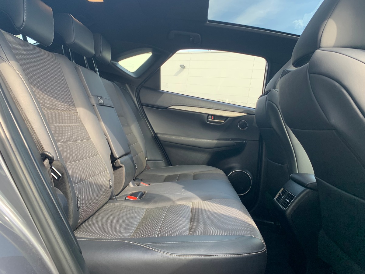 Lexus NX 300h 197 ch | F-SPORT 4WD | Caméra de recul | Siéges électriques | Toit panoramique | GPS